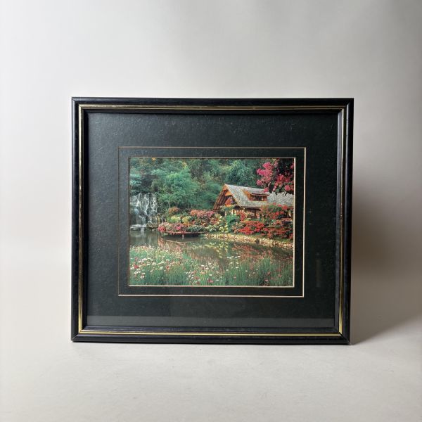 黑金框水畔繁花夢掛畫 