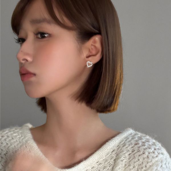 925銀針 碎銀愛心線條耳環 