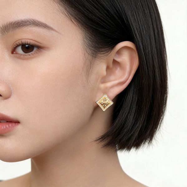 925銀針 鳶尾花鏤刻菱形耳環 