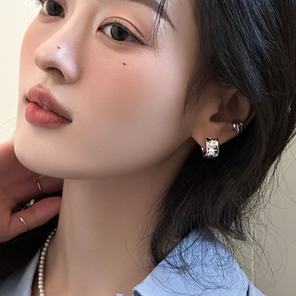 925銀針 寬版不規則立體八芒星耳扣 