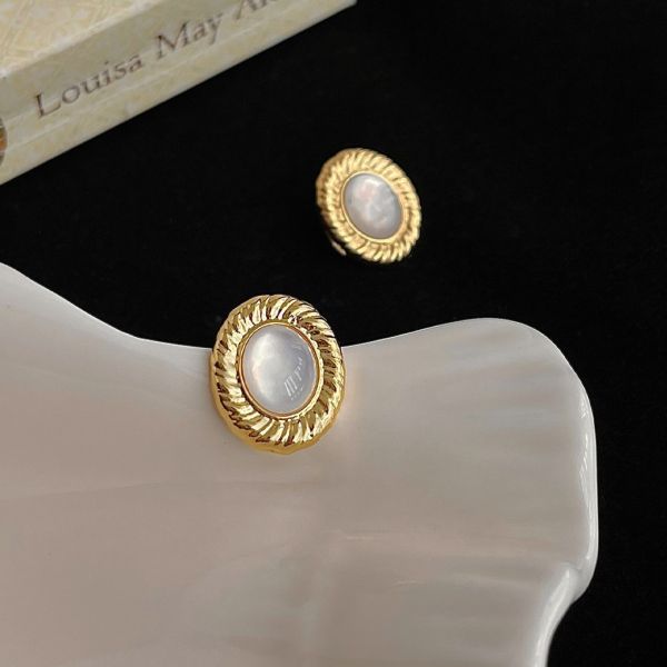 925銀針 文藝橢圓貝殼光澤耳環 