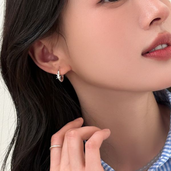 925銀針 簡約八芒星設計百搭耳扣 