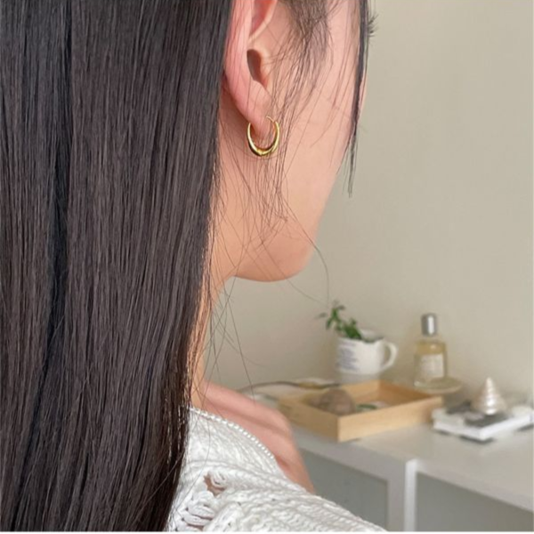 925銀針 極簡素色小橢圓耳扣 