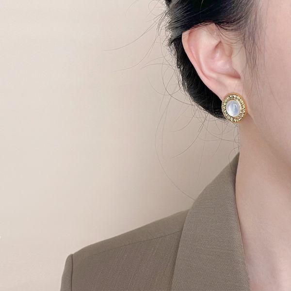 925銀針 文藝橢圓貝殼光澤耳環 