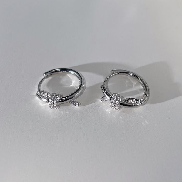 925銀針 微鑲鋯石扭結耳扣 