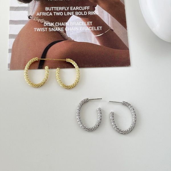 925銀針 橢圓C字碎銀耳環 