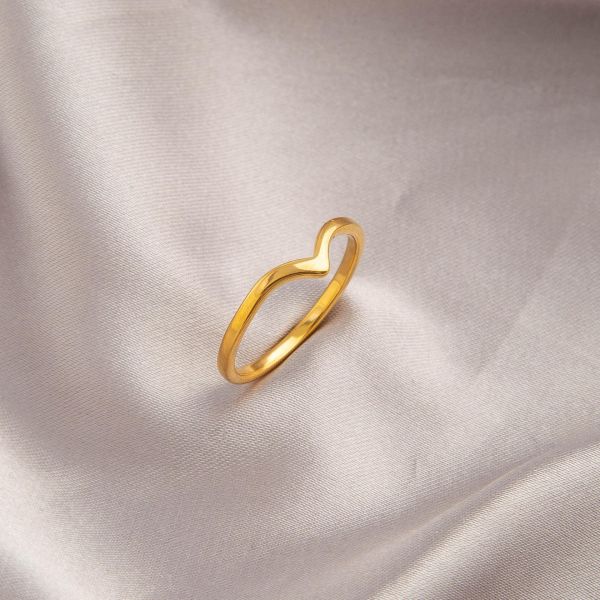 鈦鋼 金色極簡波浪V型戒指 