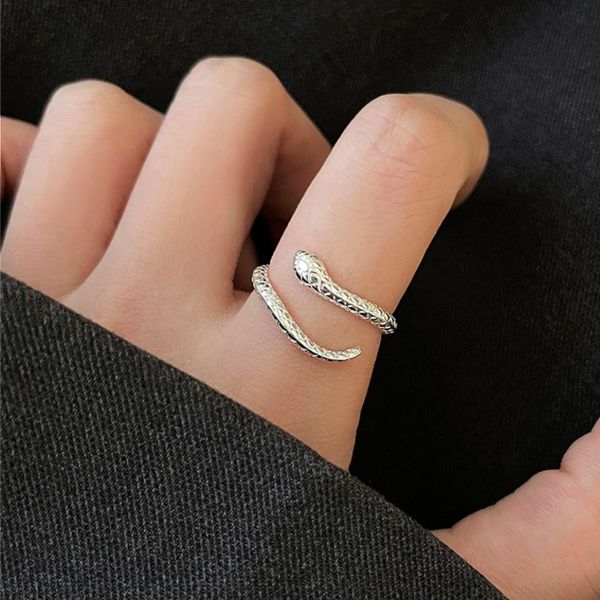 999足銀 綠眼小蛇纏繞戒指 