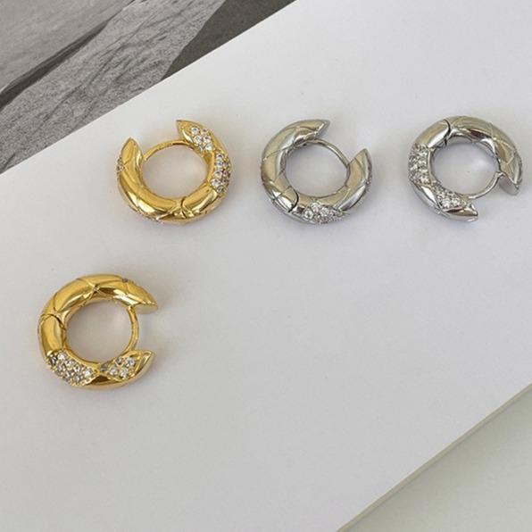 925銀針 金色點狀微鑲鋯石耳扣 