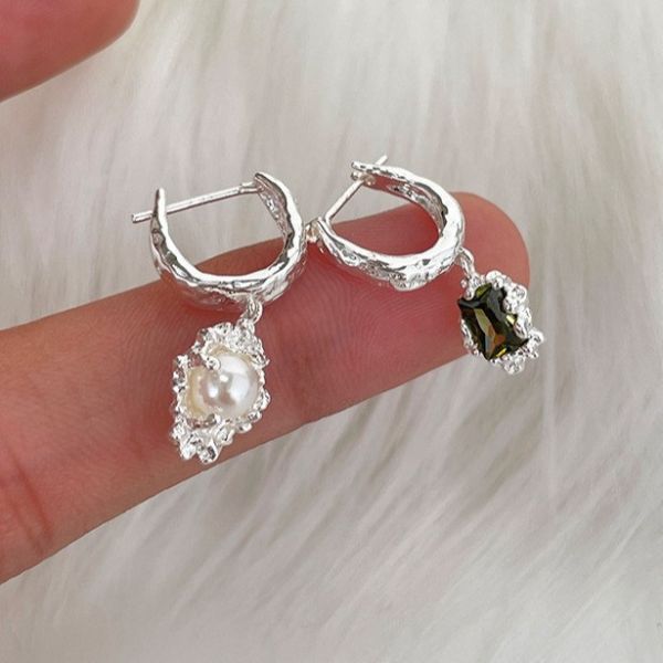 925銀針 墨綠鋯石不對稱珍珠耳扣 