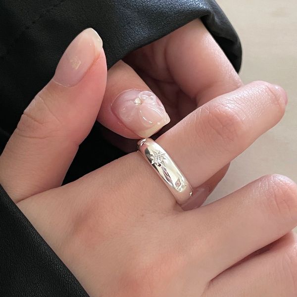 925純銀 微鑲鋯石八芒星寬版戒指 