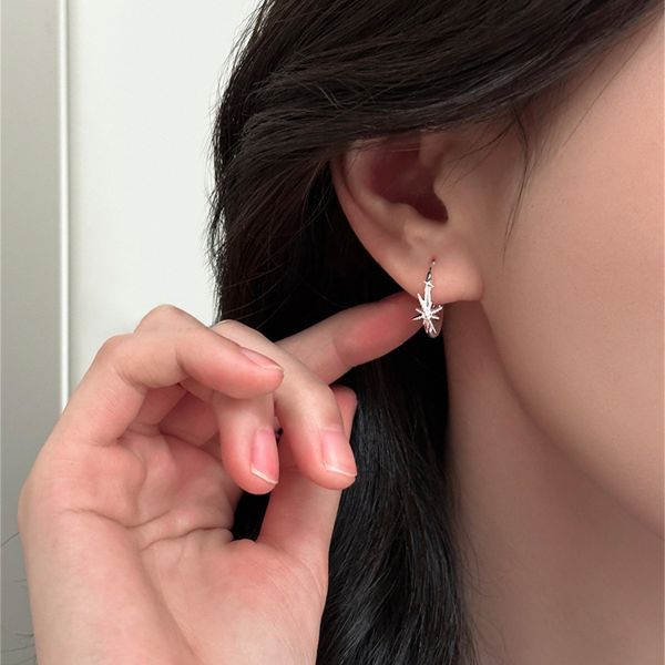 925銀針 簡約八芒星設計百搭耳扣 