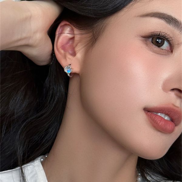 925銀針 小眾設計月光石耳扣 