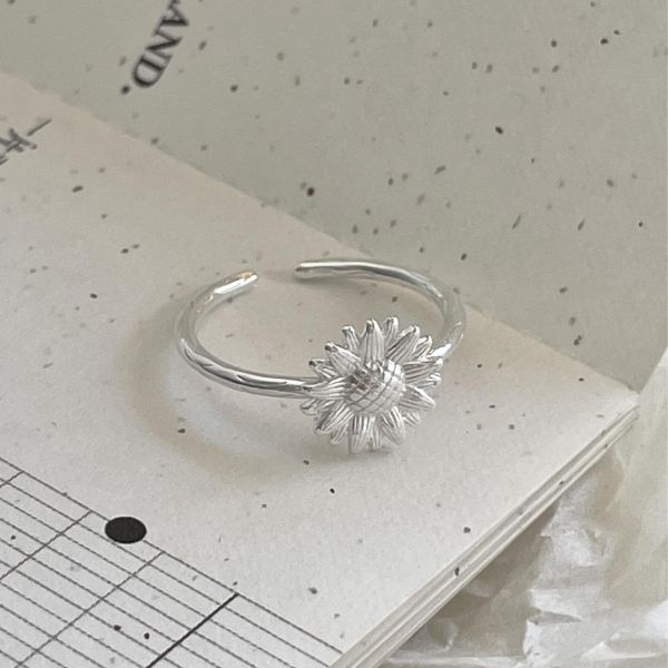 925純銀 立體鏤刻太陽花戒指 