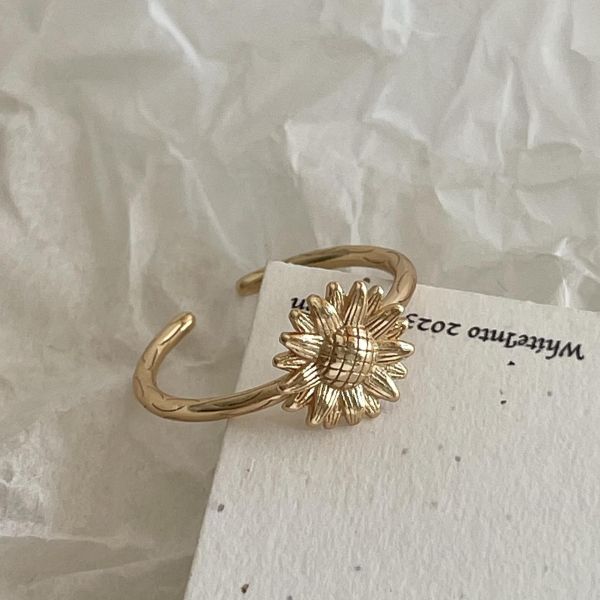 925純銀 立體鏤刻太陽花戒指 