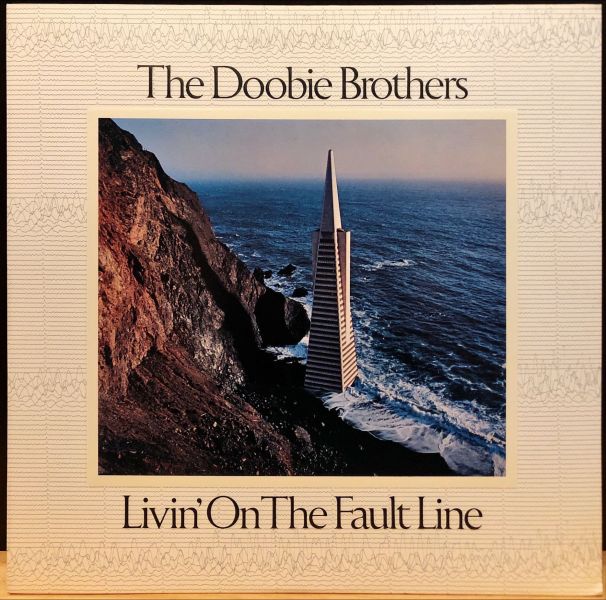 The Doobie Brothers - Livin' On The Fault Line 二手老膠1LP 