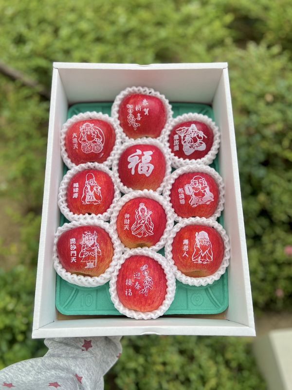 《送禮首選》山形七福神祝福蘋果禮盒 