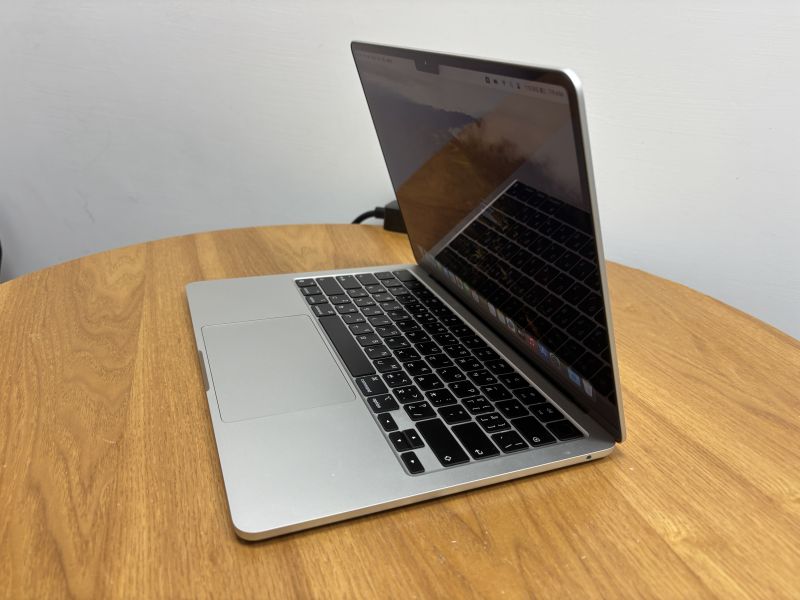 MacBook Air 13吋 M3 / 16G / 512G / 銀 Mac,MacBook Apple,MacBook Air, MacBook, Macbook pro, iMac,Mac mini,Macbook pro m1,Macbook Pro m2,Macbook m3,Macbook air m1,Macbook Air m2,Macbook air m3