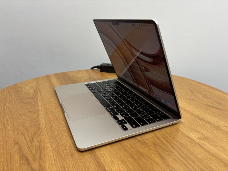 MacBook Air 13吋 M2 / 2024 / 16G / 256G / 星光 Mac,MacBook Apple,MacBook Air, MacBook, Macbook pro, iMac,Mac mini,Macbook pro m1,Macbook Pro m2,Macbook m3,Macbook air m1,Macbook Air m2,Macbook air m3