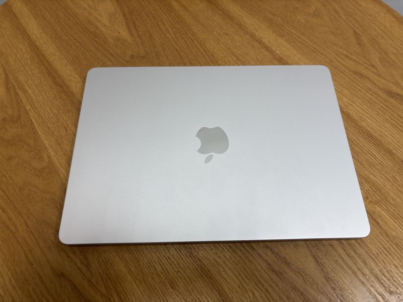 MacBook Air 13吋 M2 / 8G / 256G / 銀 Mac,MacBook Apple,MacBook Air, MacBook, Macbook pro, iMac,Mac mini,Macbook pro m1,Macbook Pro m2,Macbook m3,Macbook air m1,Macbook Air m2,Macbook air m3