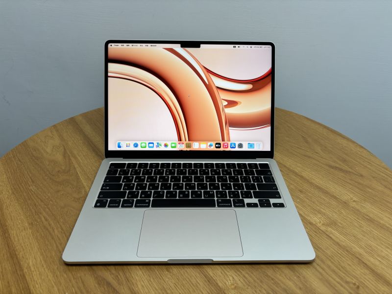 MacBook Air 13吋 M2 / 2024 / 16G / 256G / 星光 Mac,MacBook Apple,MacBook Air, MacBook, Macbook pro, iMac,Mac mini,Macbook pro m1,Macbook Pro m2,Macbook m3,Macbook air m1,Macbook Air m2,Macbook air m3