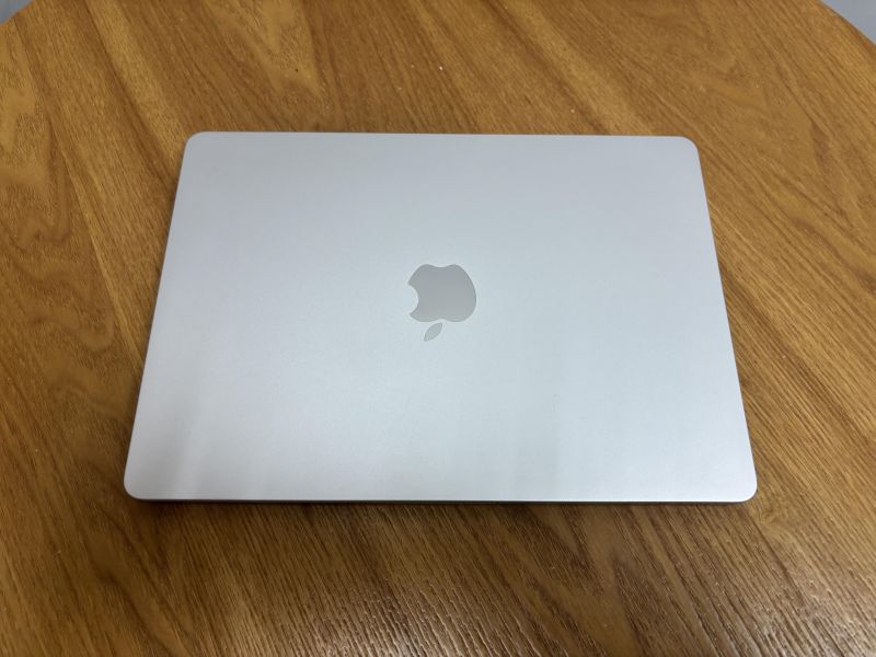 客製款 MacBook Air 13吋 M3 / 16G / 256G / 銀 / 電池100% Mac,MacBook Apple,MacBook Air, MacBook, Macbook pro, iMac,Mac mini,Macbook pro m1,Macbook Pro m2,Macbook m3,Macbook air m1,Macbook Air m2,Macbook air m3