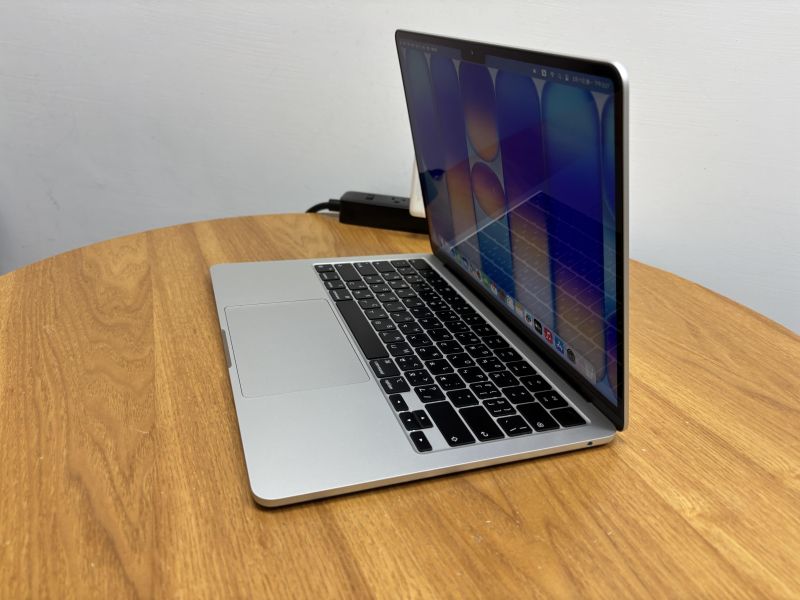 客製款 MacBook Air 13吋 M3 / 16G / 256G / 銀 / 電池100% Mac,MacBook Apple,MacBook Air, MacBook, Macbook pro, iMac,Mac mini,Macbook pro m1,Macbook Pro m2,Macbook m3,Macbook air m1,Macbook Air m2,Macbook air m3