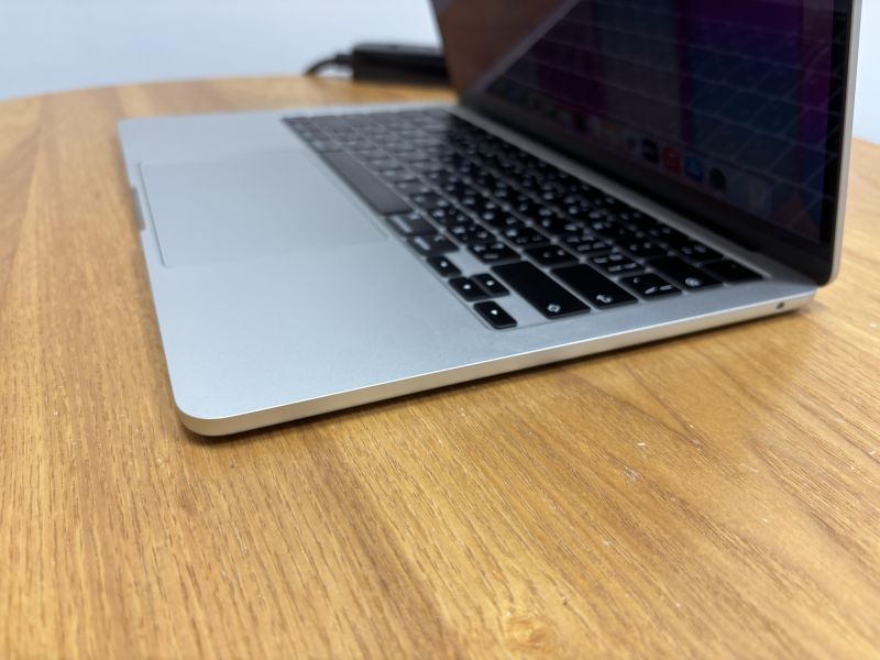 客製款 MacBook Air 13吋 M3 / 16G / 256G / 銀 / 電池97% Mac,MacBook Apple,MacBook Air, MacBook, Macbook pro, iMac,Mac mini,Macbook pro m1,Macbook Pro m2,Macbook m3,Macbook air m1,Macbook Air m2,Macbook air m3