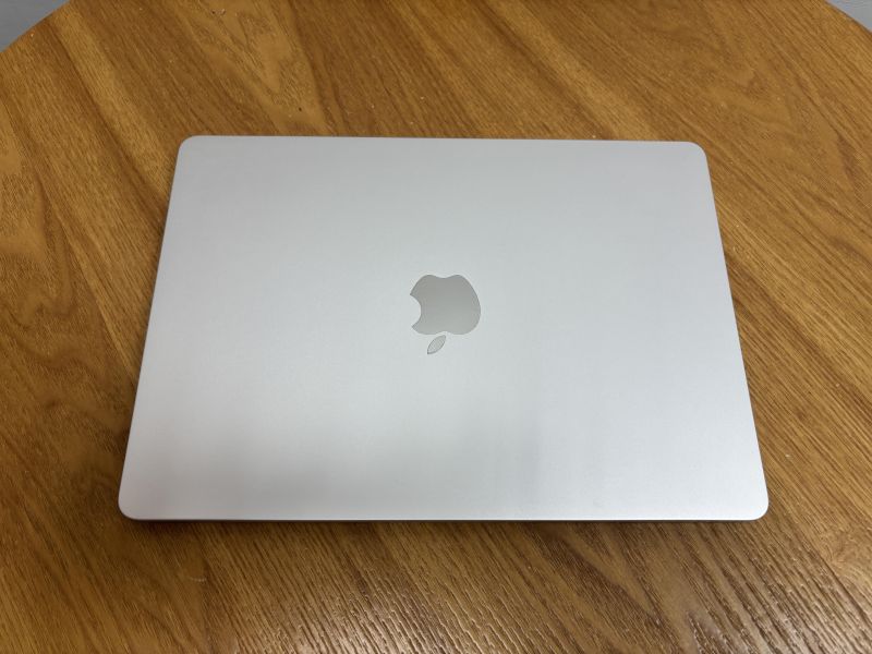 客製款 MacBook Air 13吋 M3 / 16G / 256G / 銀 / 電池97% Mac,MacBook Apple,MacBook Air, MacBook, Macbook pro, iMac,Mac mini,Macbook pro m1,Macbook Pro m2,Macbook m3,Macbook air m1,Macbook Air m2,Macbook air m3