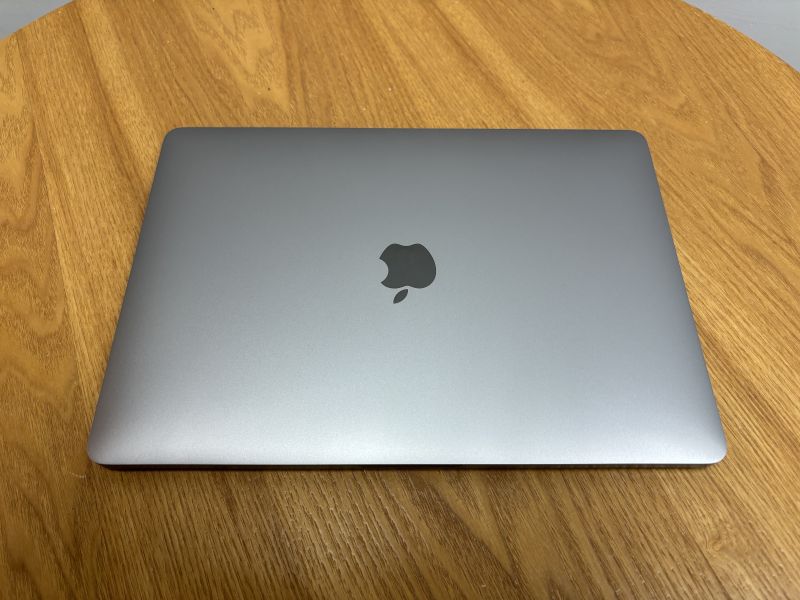 MacBook Pro 13吋 M2 / 2023 / 8G / 256G / 太空灰 Mac,MacBook Apple,MacBook Air, MacBook, Macbook pro, iMac,Mac mini,Macbook pro m1,Macbook Pro m2,Macbook m3,Macbook air m1,Macbook Air m2,Macbook air m3