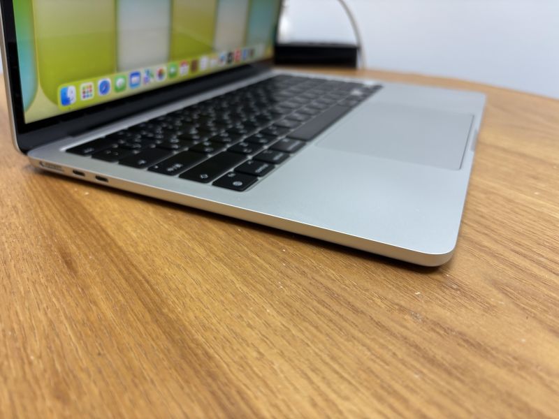客製款 MacBook Air 13吋 M3 / 16G / 256G / 銀 / 電池92% Mac,MacBook Apple,MacBook Air, MacBook, Macbook pro, iMac,Mac mini,Macbook pro m1,Macbook Pro m2,Macbook m3,Macbook air m1,Macbook Air m2,Macbook air m3