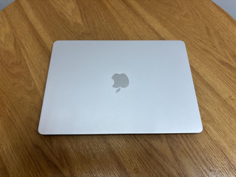 客製款 MacBook Air 13吋 M3 / 16G / 256G / 銀 / 電池99% Mac,MacBook Apple,MacBook Air, MacBook, Macbook pro, iMac,Mac mini,Macbook pro m1,Macbook Pro m2,Macbook m3,Macbook air m1,Macbook Air m2,Macbook air m3