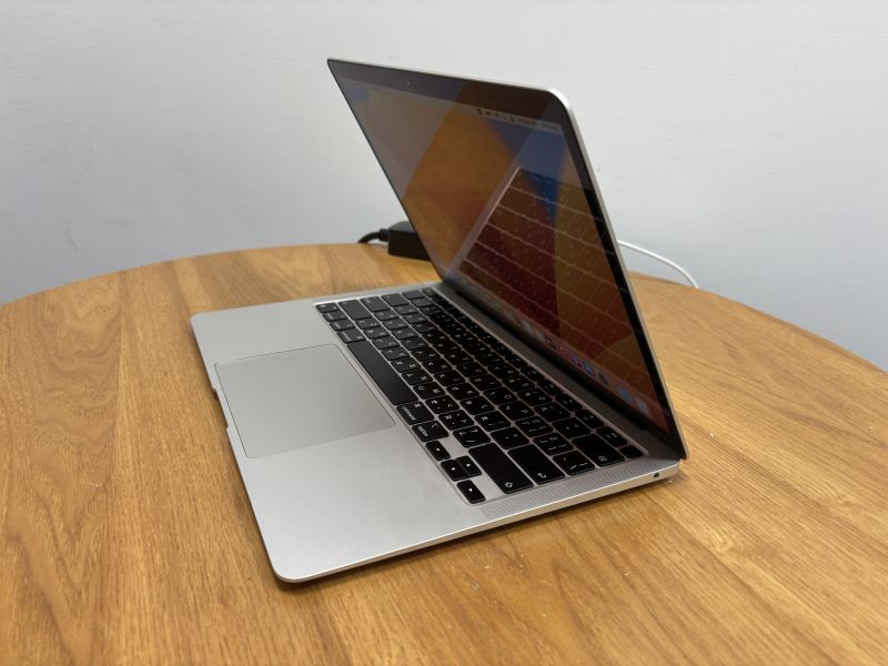 MacBook Air 13吋 M1 / 8G / 256G / 銀色 Mac,MacBook Apple,MacBook Air, MacBook, Macbook pro, iMac,Mac mini,Macbook pro m1,Macbook Pro m2,Macbook m3,Macbook air m1,Macbook Air m2,Macbook air m3