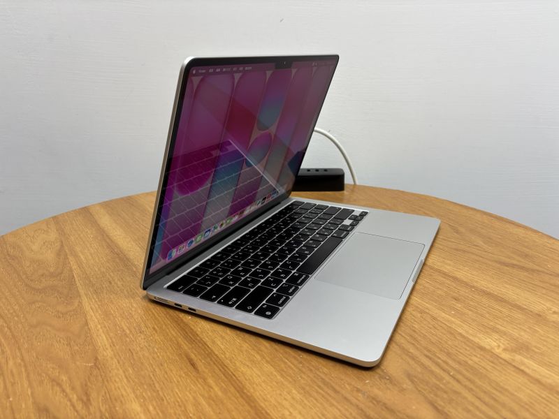客製款 MacBook Air 13吋 M3 / 16G / 256G / 銀 / 電池97% Mac,MacBook Apple,MacBook Air, MacBook, Macbook pro, iMac,Mac mini,Macbook pro m1,Macbook Pro m2,Macbook m3,Macbook air m1,Macbook Air m2,Macbook air m3