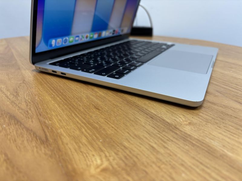客製款 MacBook Air 13吋 M3 / 16G / 256G / 銀 / 電池100% Mac,MacBook Apple,MacBook Air, MacBook, Macbook pro, iMac,Mac mini,Macbook pro m1,Macbook Pro m2,Macbook m3,Macbook air m1,Macbook Air m2,Macbook air m3