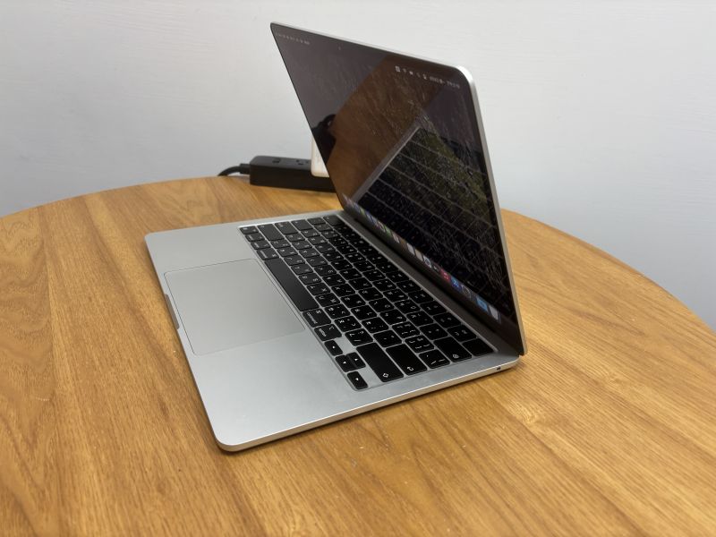 客製款 MacBook Air 13吋 M3 / 16G / 256G / 銀 Mac,MacBook Apple,MacBook Air, MacBook, Macbook pro, iMac,Mac mini,Macbook pro m1,Macbook Pro m2,Macbook m3,Macbook air m1,Macbook Air m2,Macbook air m3