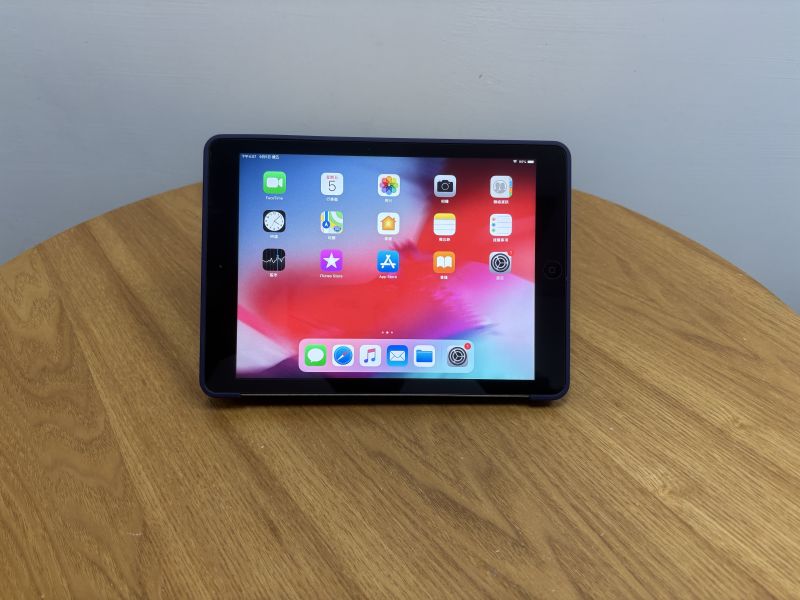 iPad Air 9.7吋 (第1代) 租蘋果電腦, MACBOOK PRO租借, 展場筆電出租,蘋果筆電,筆電租賃,筆電租借,筆電出租推薦,租電腦,租蘋果,租MAC PRO,租MAC,MAC電腦出租,租筆電,租借筆電,筆電出租,Macbook租借,M2,電腦租借,Macbook air租借,租借Mac,Apple,租借apple,企業租賃,維修代用,展覽租用,短期租借,長期租借,mac中古機