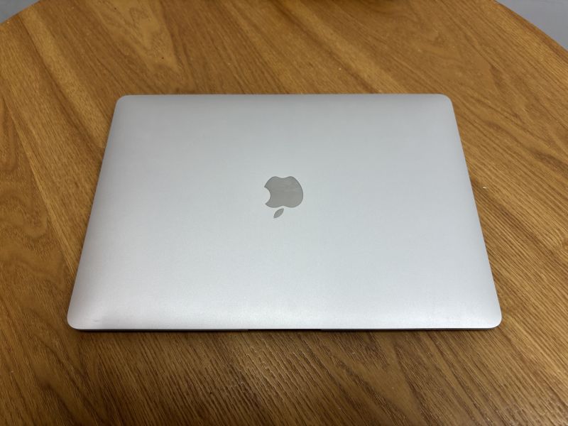 MacBook Air 13吋 M1 / 8G / 256G / 銀色 Mac,MacBook Apple,MacBook Air, MacBook, Macbook pro, iMac,Mac mini,Macbook pro m1,Macbook Pro m2,Macbook m3,Macbook air m1,Macbook Air m2,Macbook air m3