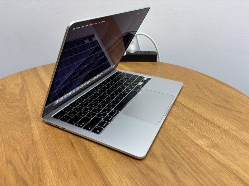 客製款 MacBook Air 13吋 M3 / 16G / 256G / 銀 / 電池100% Mac,MacBook Apple,MacBook Air, MacBook, Macbook pro, iMac,Mac mini,Macbook pro m1,Macbook Pro m2,Macbook m3,Macbook air m1,Macbook Air m2,Macbook air m3