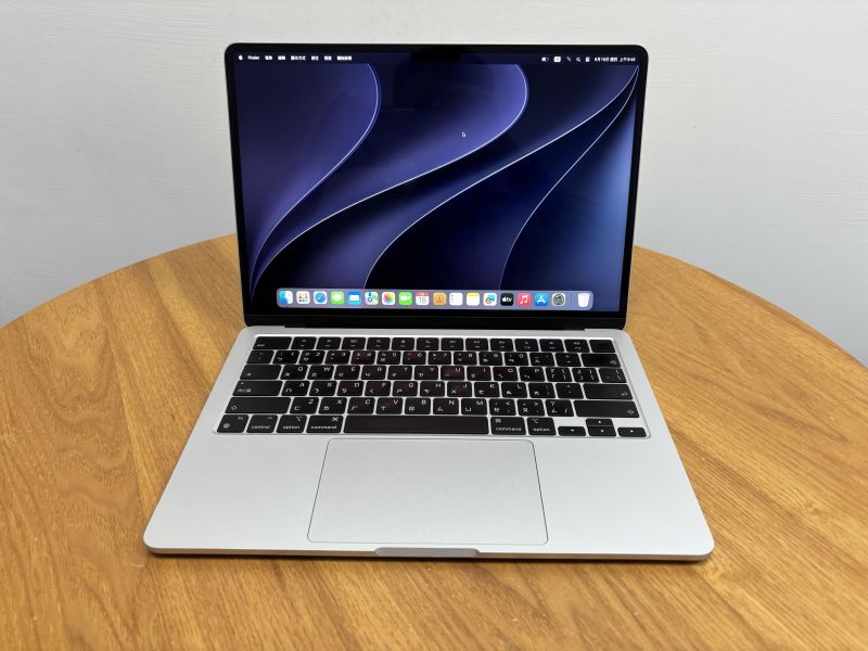 客製款 MacBook Air 13吋 M3 / 16G / 256G / 銀 / 電池100% Mac,MacBook Apple,MacBook Air, MacBook, Macbook pro, iMac,Mac mini,Macbook pro m1,Macbook Pro m2,Macbook m3,Macbook air m1,Macbook Air m2,Macbook air m3