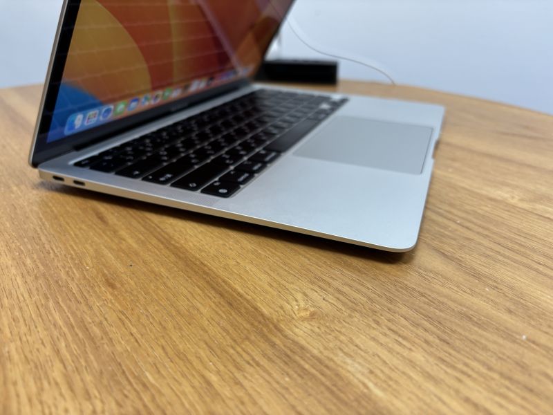 MacBook Air 13吋 M1 / 8G / 256G / 銀色 Mac,MacBook Apple,MacBook Air, MacBook, Macbook pro, iMac,Mac mini,Macbook pro m1,Macbook Pro m2,Macbook m3,Macbook air m1,Macbook Air m2,Macbook air m3