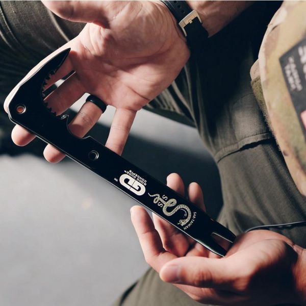 美國 Good Dude BRB™ 戰術救援撬棒 防災,BRB,求生裝備,EDC,車窗擊破器,救援,撬棒