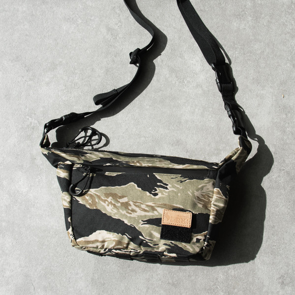 Betty 旅行隨身包 / 聯名版 迷彩,軍風,多地型, 旅行包,防盜包,隨身包