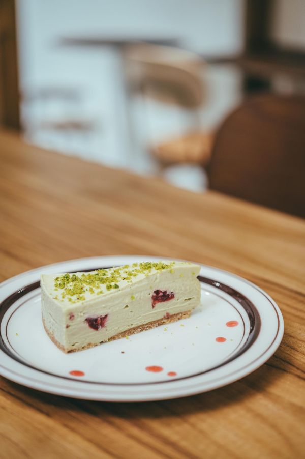 開心果起司蛋糕 9"（心心相櫻） 開心果,開心果起司蛋糕,甜點親送,蛋糕