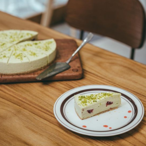 開心果起司蛋糕 9"（心心相櫻） 開心果,開心果起司蛋糕,甜點親送,蛋糕