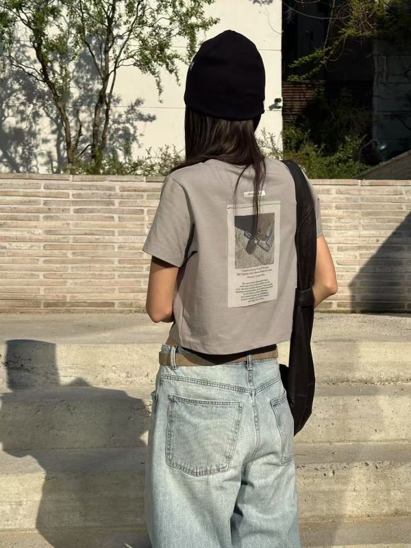 後飄逸布標短版棉tee 