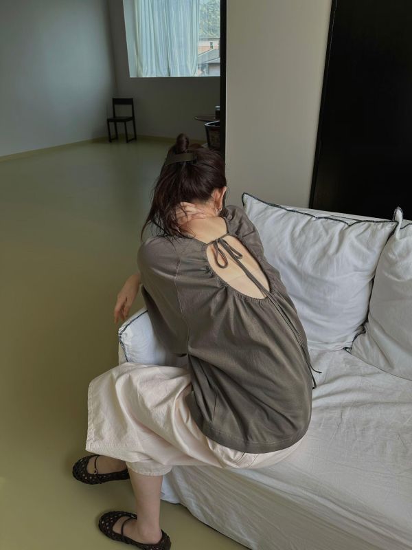 必敗！美背舒適棉傘襬上衣 