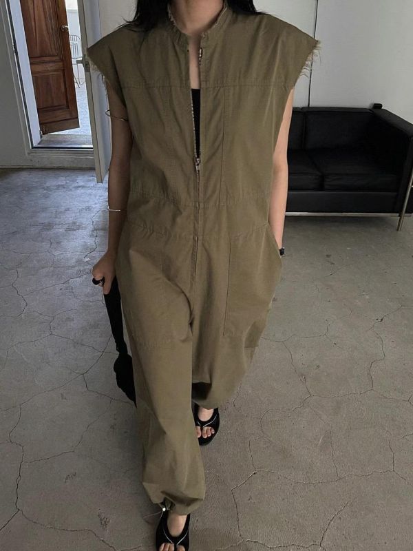 品牌設計袖口抽鬚率性連身褲 