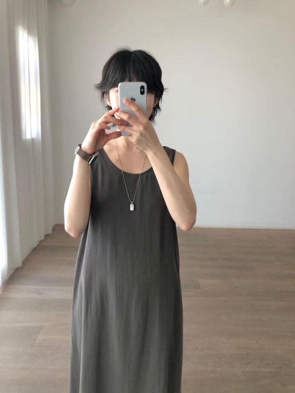 美背挖洞背心涼感洋裝 