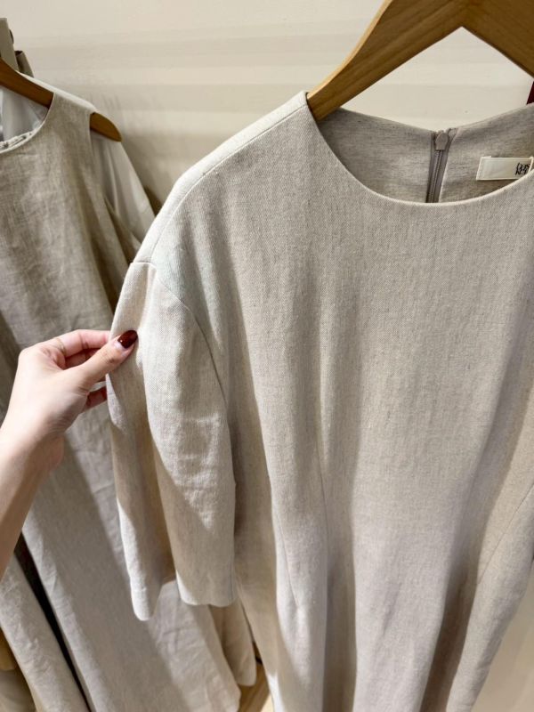 質感燕麥修身洋裝 